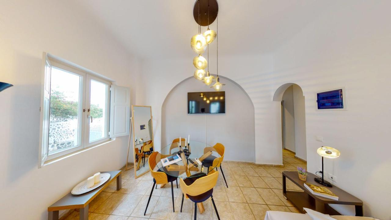 Neoklassiko Koukouli Fira  Exterior foto